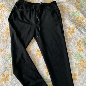 Black wool jogger with loose ankle